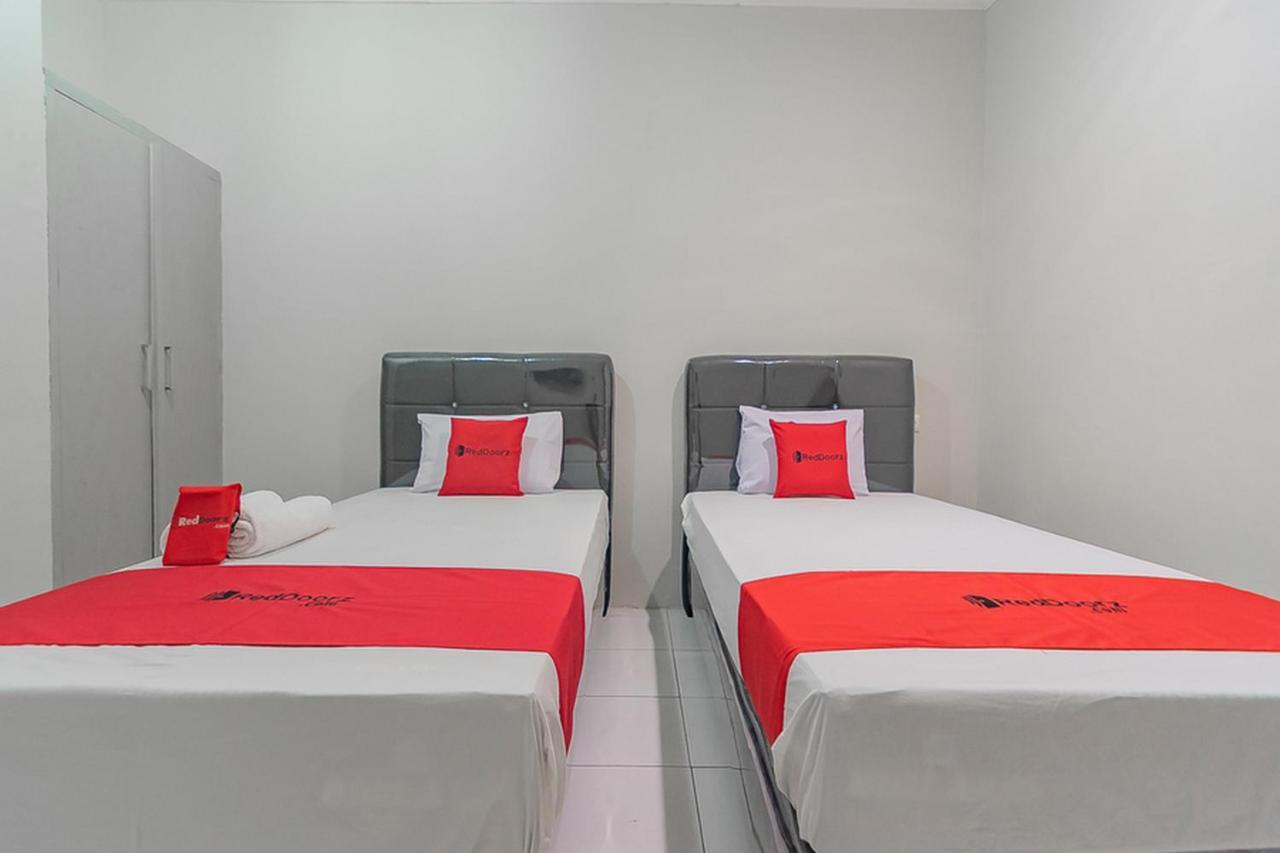Reddoorz Plus At Bukit Cinta Street Balikpapan Klandasan Kecil Exterior photo