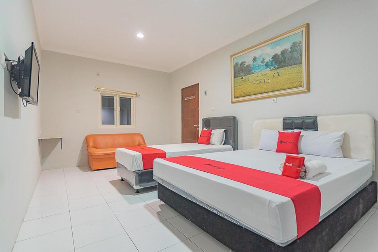 Reddoorz Plus At Bukit Cinta Street Balikpapan Klandasan Kecil Exterior photo