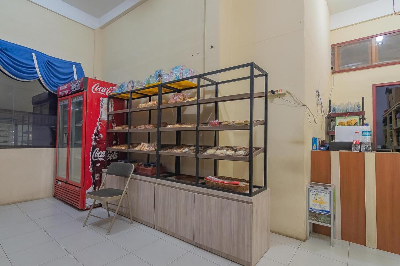 Reddoorz Plus At Bukit Cinta Street Balikpapan Klandasan Kecil Exterior photo