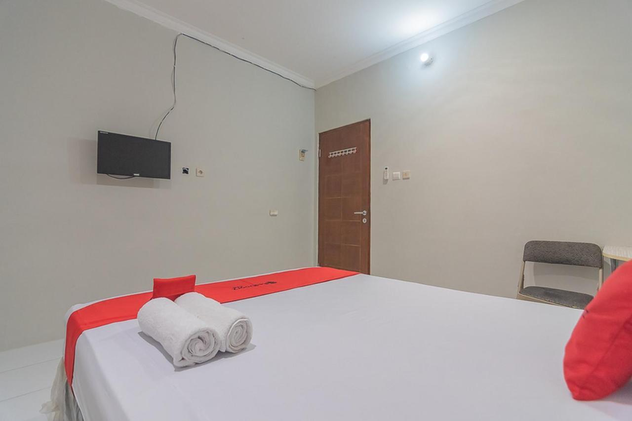 Reddoorz Plus At Bukit Cinta Street Balikpapan Klandasan Kecil Exterior photo